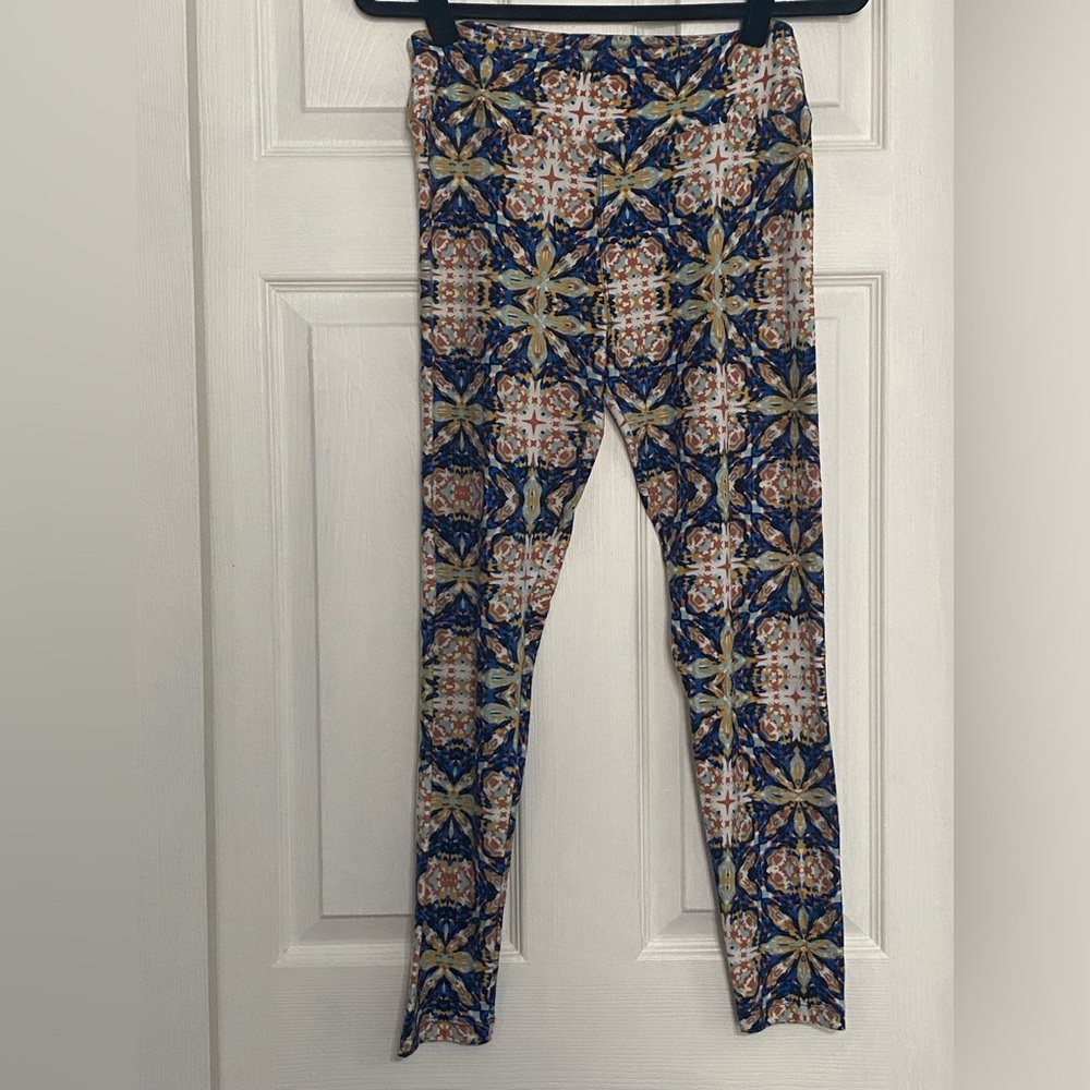 NWOT LuLaRoe Multicolor Patterned Leggings OS